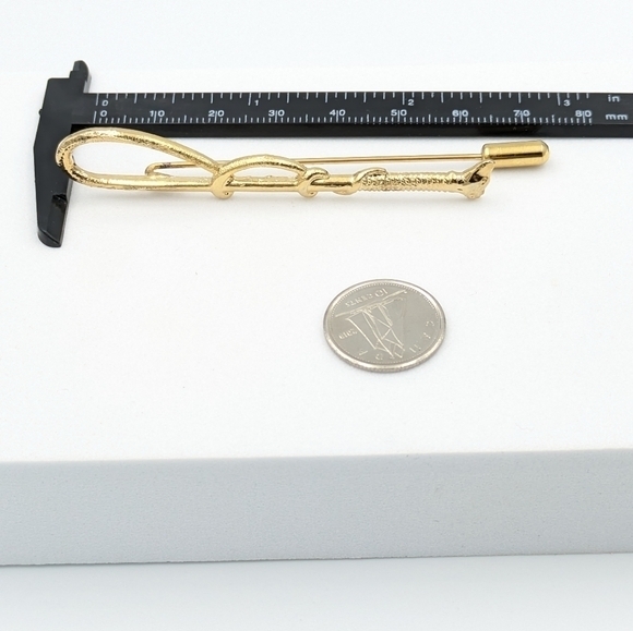 Vintage horse whip gold tone stick pin - Picture 5 of 5